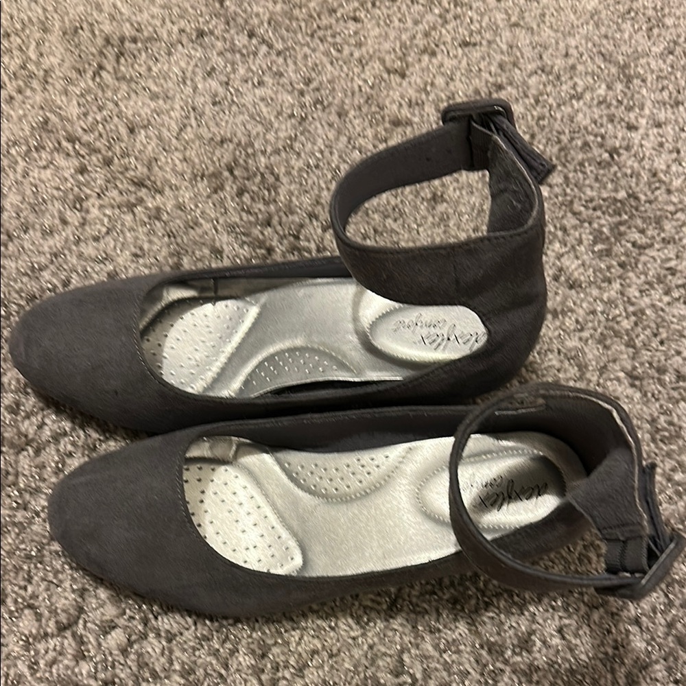 Dexflex Comfort Gray Wedge with Strap